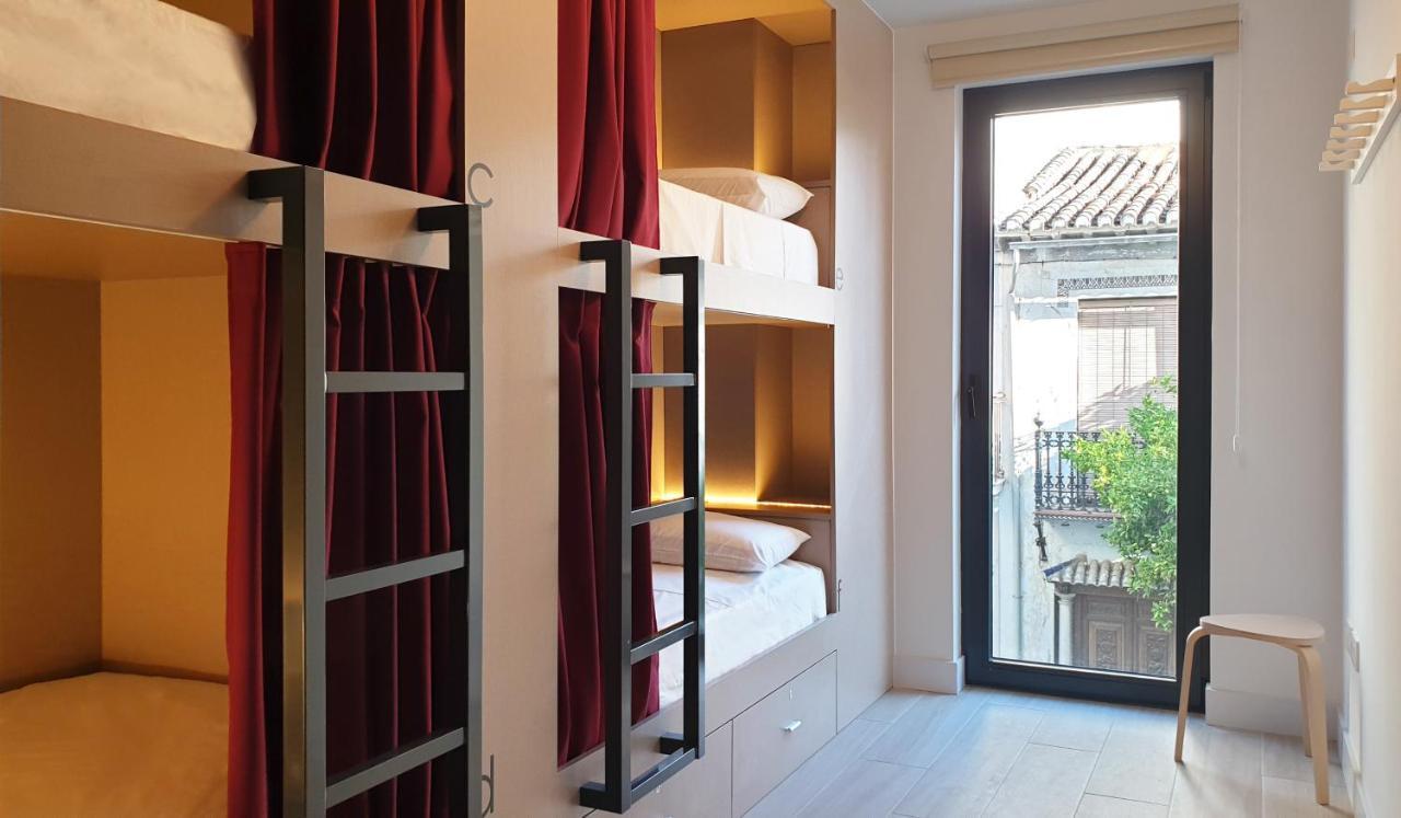 Broz Hostel Гранада Экстерьер фото